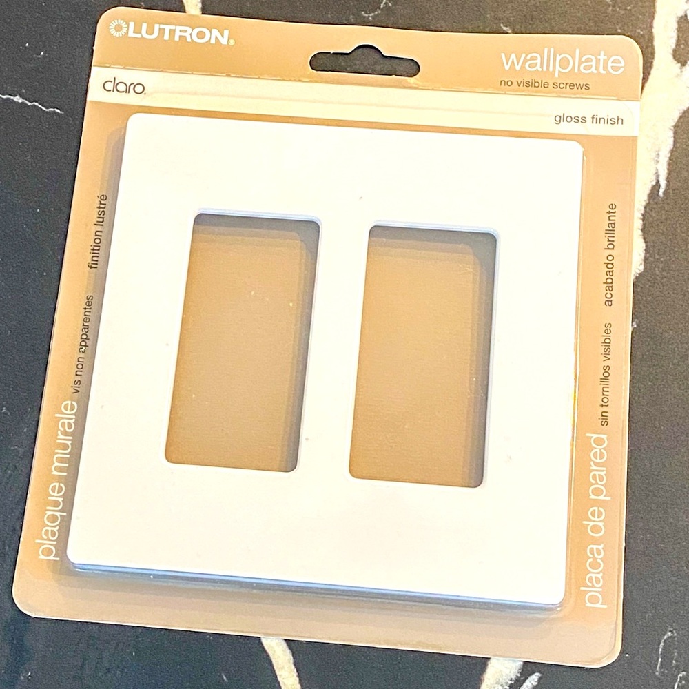 NWT Lutron White 2 Gang Wallplate Unopened package